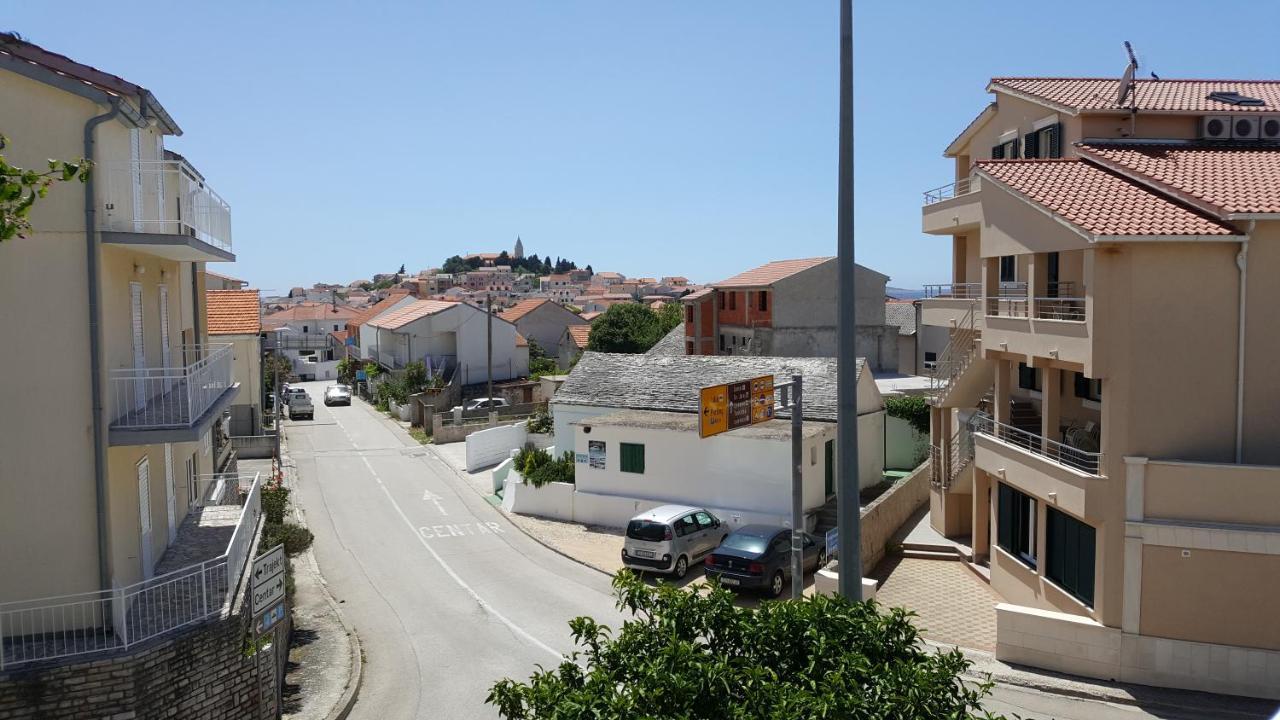 Sunce Apartman Primošten Kültér fotó